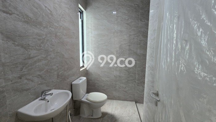 For Sale Rumah 4 Kamar Lokasi Ideal Bagus dan Strategis di Sindang Jaya For Sale Rumah 4 Kamar Lokasi Ideal Bagus dan Strategis di Sindang Jaya