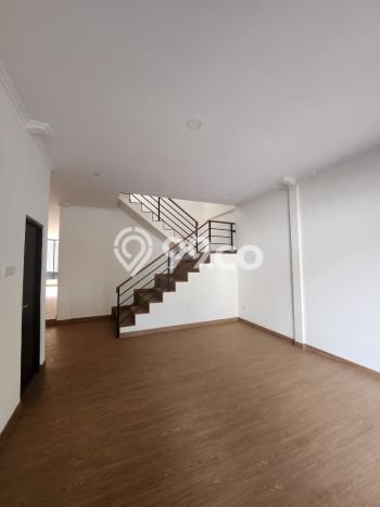 Hunian Cantik Modern Lb 125m2 di Karawaci, Tangerang Hunian Cantik Modern Lb 125m2 di Karawaci, Tangerang