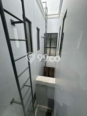 Jual Rumah Strategis Bagus Punya 4 KT di Sindang Jaya Tangerang PPJB Jual Rumah Strategis Bagus Punya 4 KT di Sindang Jaya Tangerang PPJB