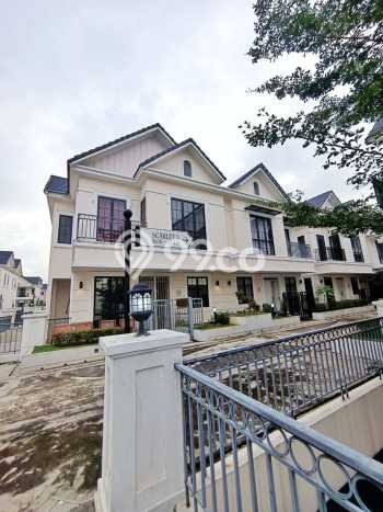For Sale Rumah 5 Kamar Lokasi Strategis Nyaman dan Strategis di Sindang Jaya For Sale Rumah 5 Kamar Lokasi Strategis Nyaman dan Strategis di Sindang Jaya