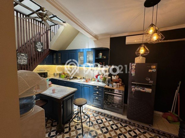 Dijual Rumah Luas Elegan Dengan View Eksklusif di Bintaro, Tangerang Selatan Dijual Rumah Luas Elegan Dengan View Eksklusif di Bintaro, Tangerang Selatan