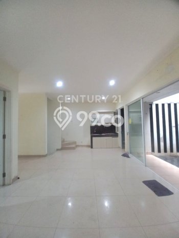 Disewakan! Rumah 3 Kamar Tidur &
3 Kamar Mandi di Sektor 9-Bintaro, Tangerang Selatan Disewakan! Rumah 3 Kamar Tidur &
3 Kamar Mandi di Sektor 9-Bintaro, Tangerang Selatan