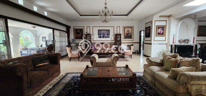 Ready to Use! Luxury House LT 916m2 Desain Elegan di Bintaro Ready to Use! Luxury House LT 916m2 Desain Elegan di Bintaro