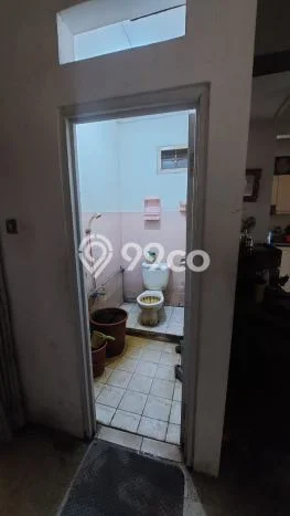 Jual Rumah Bagus Siap Huni LB 120m2 di Ciputat, Tangerang Selatan Jual Rumah Bagus Siap Huni LB 120m2 di Ciputat, Tangerang Selatan