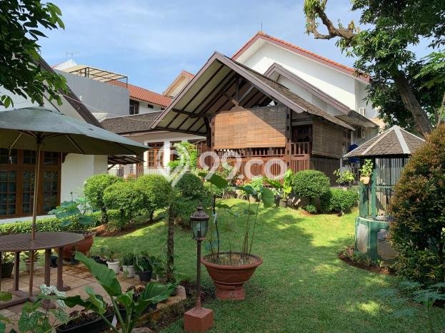 Rumah Elit Modern Tanpa Renovasi di Tanah Kusir Jakarta Selatan Rumah Elit Modern Tanpa Renovasi di Tanah Kusir Jakarta Selatan