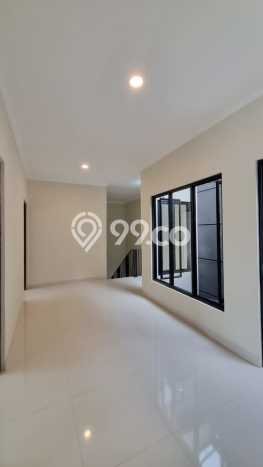 Hunian Elit LB 170m2 Siap Huni Desain Elegan di Bintaro, Tangerang Selatan Hunian Elit LB 170m2 Siap Huni Desain Elegan di Bintaro, Tangerang Selatan