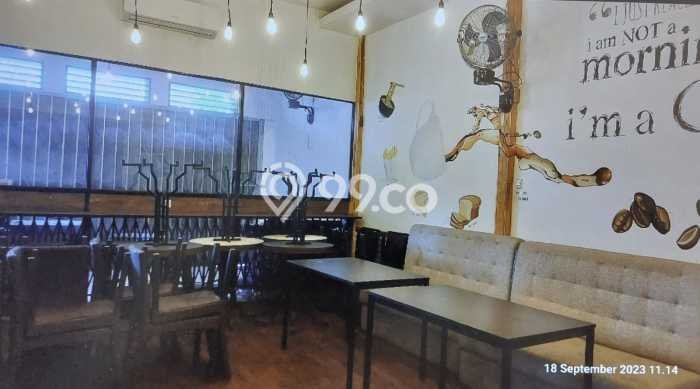 Rumah Mewah LB 300m2 Siap Huni Desain Elegan di Daan Mogot, Jakarta Barat Rumah Mewah LB 300m2 Siap Huni Desain Elegan di Daan Mogot, Jakarta Barat