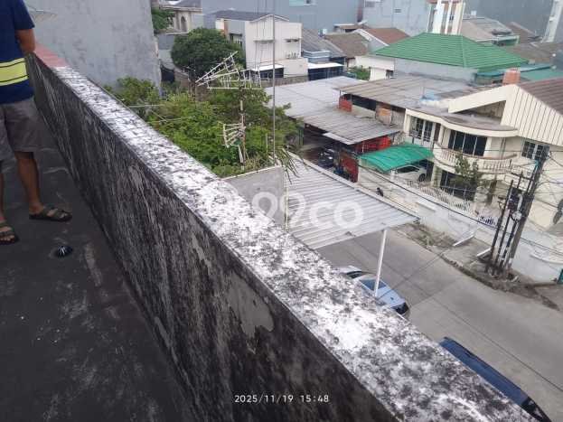 Unit Kost Dijual di Taman Ratu dengan 15 Kamar Kawasan Ramai Unit Kost Dijual di Taman Ratu dengan 15 Kamar Kawasan Ramai
