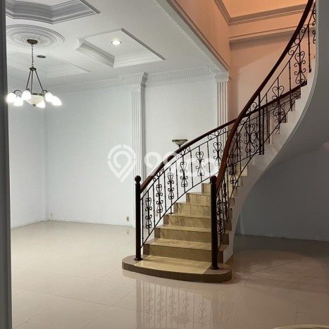 Rumah Elit LB 270m2 Siap Pakai Desain Elegan di Sunter, Jakarta Utara Rumah Elit LB 270m2 Siap Pakai Desain Elegan di Sunter, Jakarta Utara