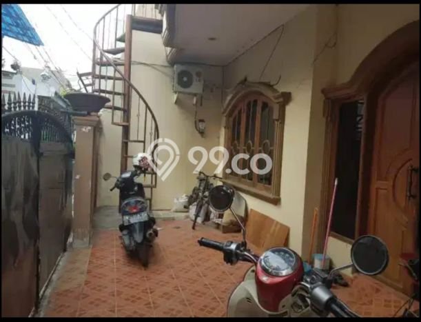 Rumah Luas Asri 7 KT Siap Pakai di Sunter Jakarta Utara Rumah Luas Asri 7 KT Siap Pakai di Sunter Jakarta Utara