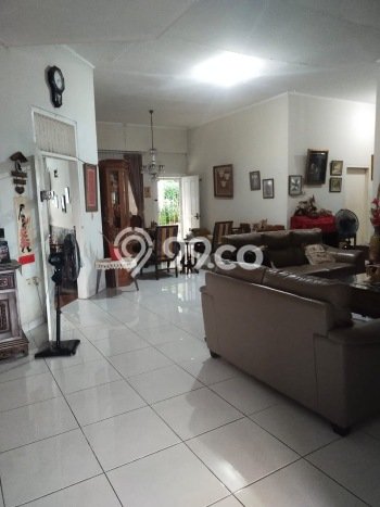 Jual Cepat Hunian Mewah Klasik di Jakarta Selatan Jual Cepat Hunian Mewah Klasik di Jakarta Selatan
