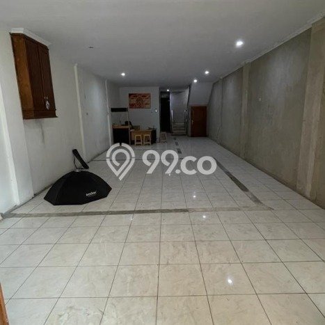 Unit Ruko Dijual di Jakarta Pusat LT 131m2 & LB 237m2 Unit Ruko Dijual di Jakarta Pusat LT 131m2 & LB 237m2