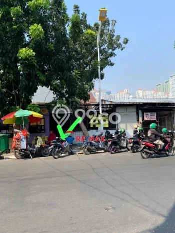 AREA KOMERSIAL! Komersial Disewakan di Tanjung Duren, Luas 6m², Jalan Strategis, Ready Bisnis AREA KOMERSIAL! Komersial Disewakan di Tanjung Duren, Luas 6m², Jalan Strategis, Ready Bisnis