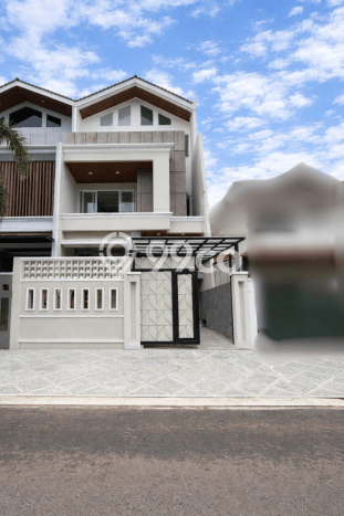 Jual Rumah Luas Elegan Dengan View Eksklusif di Puri Indah, Jakarta Barat Jual Rumah Luas Elegan Dengan View Eksklusif di Puri Indah, Jakarta Barat