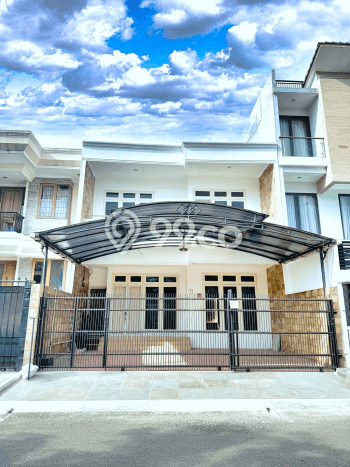 Disewakan! Rumah 4 Kamar Tidur &
4 Kamar Mandi di Permata Buana, Jakarta Barat Disewakan! Rumah 4 Kamar Tidur &
4 Kamar Mandi di Permata Buana, Jakarta Barat