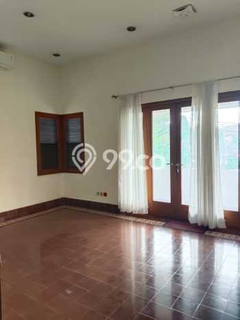 Disewakan Rumah Elit LT 1500m2 / LB 1000m2 di Menteng, Jakarta Pusat Disewakan Rumah Elit LT 1500m2 / LB 1000m2 di Menteng, Jakarta Pusat