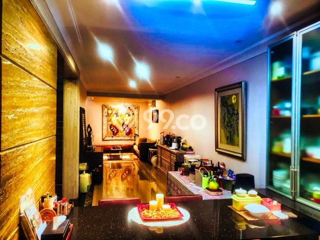 Rumah Elit Modern Siap Huni di Intercon Jakarta Barat Rumah Elit Modern Siap Huni di Intercon Jakarta Barat