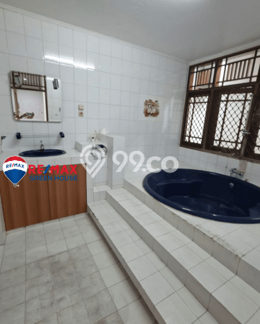 KESEMPATAN TERBAIK! Rumah area , 6 KT, Ready, LT 450m2m² LB 550m2m² KESEMPATAN TERBAIK! Rumah area , 6 KT, Ready, LT 450m2m² LB 550m2m²