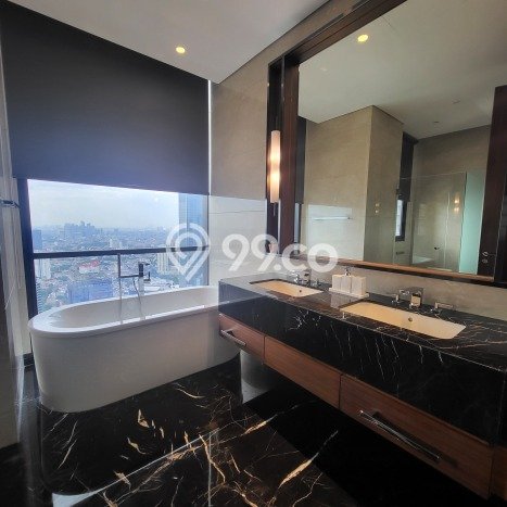 Hunian Apartemen Strategis di Gatot Subroto Punya 3 Kamar Tidur & 3 Kamar Mandi Hunian Apartemen Strategis di Gatot Subroto Punya 3 Kamar Tidur & 3 Kamar Mandi