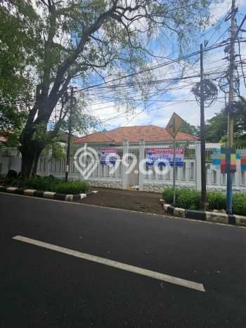 Rumah Modern Dikontrakkan di Menteng Jakarta Pusat Area Sangat Strategis Rumah Modern Dikontrakkan di Menteng Jakarta Pusat Area Sangat Strategis