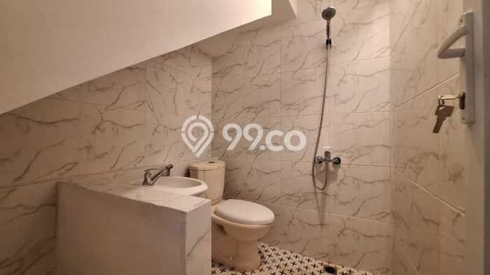 Hunian Elit LB 100m2 Siap Pakai Desain Elegan di Bintaro, Tangerang Selatan Hunian Elit LB 100m2 Siap Pakai Desain Elegan di Bintaro, Tangerang Selatan