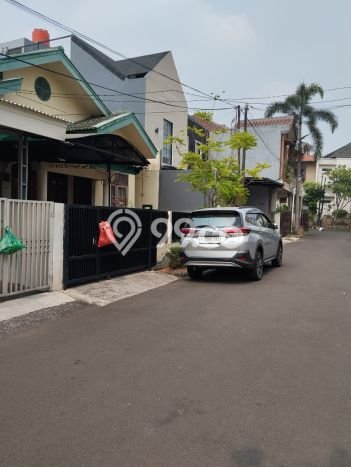 Jual Cepat Rumah LT 120m² / LB 90m² di Kawasan Bisnis Sektor 9-Bintaro, Tangerang Selatan Jual Cepat Rumah LT 120m² / LB 90m² di Kawasan Bisnis Sektor 9-Bintaro, Tangerang Selatan