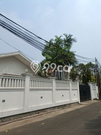 PROPERTI UNGGULAN! Rumah Strategis area Kemang, Luas 894m² Bangunan 600m² PROPERTI UNGGULAN! Rumah Strategis area Kemang, Luas 894m² Bangunan 600m²