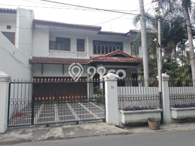 Ready to Use! Premium House LT 738m2 Desain Modern di Gandaria Ready to Use! Premium House LT 738m2 Desain Modern di Gandaria