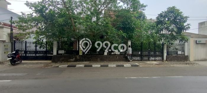 Ready to Use! Luxury House LT 526m2 Desain Elegan di Cipete Ready to Use! Luxury House LT 526m2 Desain Elegan di Cipete