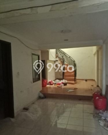 Rumah LT 108m² / LB 180m² Lokasi Strategis di Kelapa Gading, Jakarta Utara Rumah LT 108m² / LB 180m² Lokasi Strategis di Kelapa Gading, Jakarta Utara