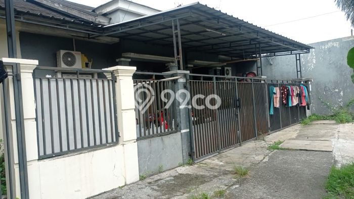 Dijual Rumah Strategis Bagus Punya 4 KT di Karang Tengah Tangerang SHM Dijual Rumah Strategis Bagus Punya 4 KT di Karang Tengah Tangerang SHM