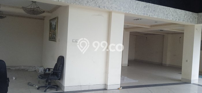 Area Ramai! Kantor Dijual di Serpong Utara untuk Bisnis Luas Bangunan 1819m2 Area Ramai! Kantor Dijual di Serpong Utara untuk Bisnis Luas Bangunan 1819m2
