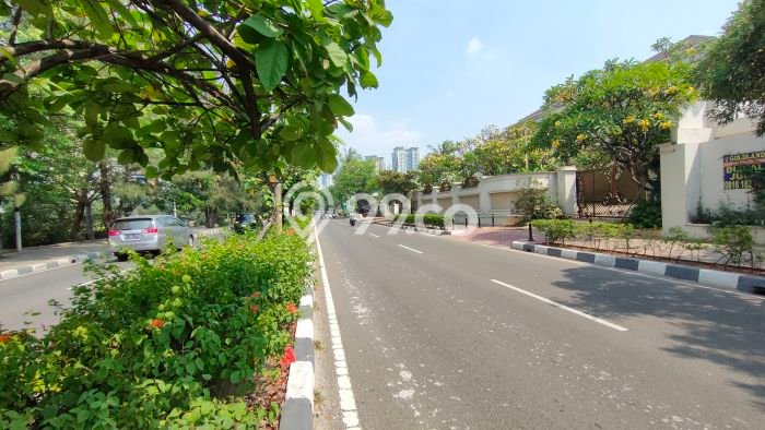 DIJUAL CEPAT! Rumah Premium area Sunter, Jakarta Utara, Luas 1000m² LB 950m² Bisa Nego! DIJUAL CEPAT! Rumah Premium area Sunter, Jakarta Utara, Luas 1000m² LB 950m² Bisa Nego!