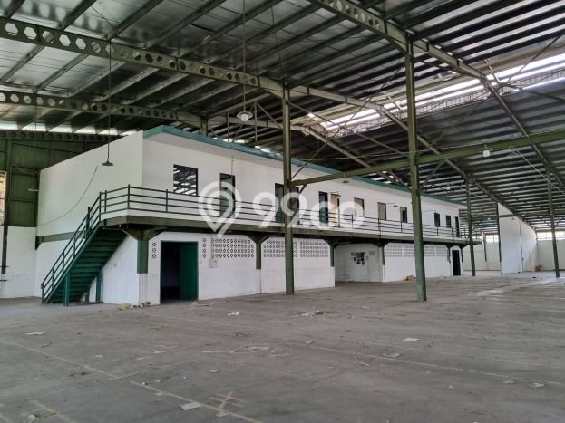 Gudang disewakan di Kelapa Gading Jakarta Utara dengan luas bangunan 5000m2 Gudang disewakan di Kelapa Gading Jakarta Utara dengan luas bangunan 5000m2