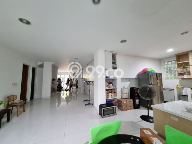 Hunian Mewah Siap Huni LT 270m2 di Kelapa Gading, Jakarta Utara Hunian Mewah Siap Huni LT 270m2 di Kelapa Gading, Jakarta Utara