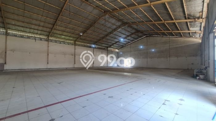 LOKASI STRATEGIS! Gudang di Cileungsi, Luas 1700m², Kawasan Komersial LOKASI STRATEGIS! Gudang di Cileungsi, Luas 1700m², Kawasan Komersial