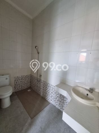 For Sale Rumah 5 Kamar Lokasi Strategis Bagus dan Strategis di Kelapa Gading For Sale Rumah 5 Kamar Lokasi Strategis Bagus dan Strategis di Kelapa Gading