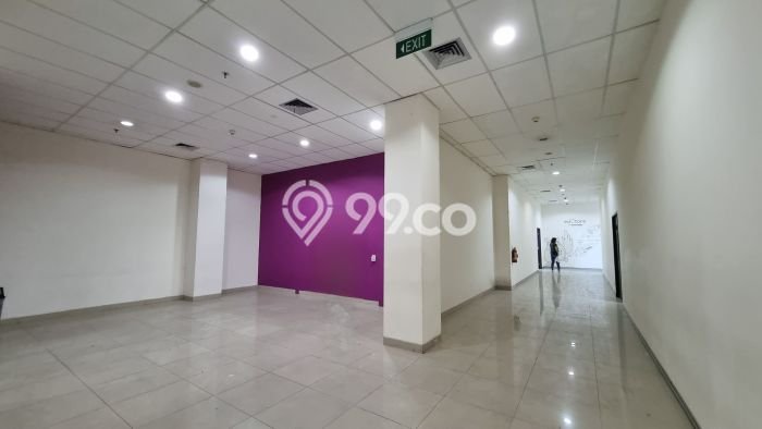 Jual Kantor Kawasan Strategis di Jatinegara, Luas 4000m2m², Jalan Utama Jual Kantor Kawasan Strategis di Jatinegara, Luas 4000m2m², Jalan Utama