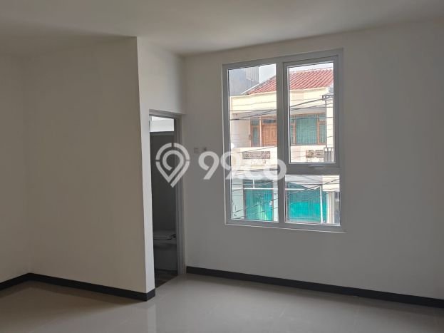 Jual Rumah Strategis Bagus Punya 3 KT di Kelapa Gading Jakarta Utara SHM Jual Rumah Strategis Bagus Punya 3 KT di Kelapa Gading Jakarta Utara SHM