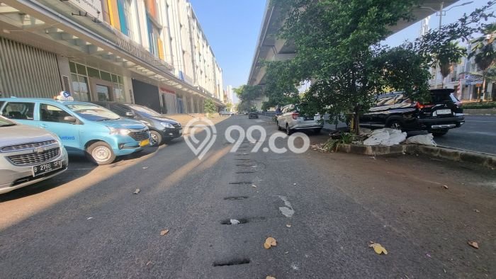LOKASI STRATEGIS! Ruko di Kelapa Gading, Luas 325m2m², Area Potensial LOKASI STRATEGIS! Ruko di Kelapa Gading, Luas 325m2m², Area Potensial