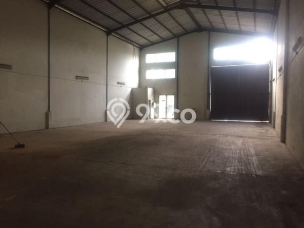 Gudang Kawasan Bizhub BSD luas parkiran dan dekat Gerbang Gudang Kawasan Bizhub BSD luas parkiran dan dekat Gerbang