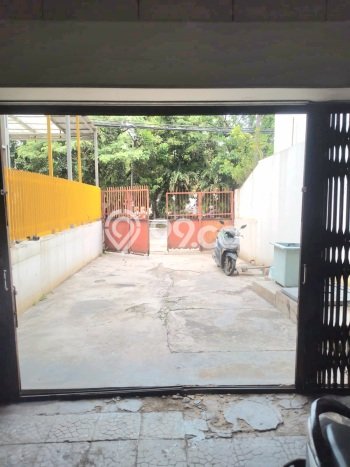 Ruko Dijual di Jakarta Pusat LT 137m2 & LB 279m2 Lokasi Terbaik! Ruko Dijual di Jakarta Pusat LT 137m2 & LB 279m2 Lokasi Terbaik!