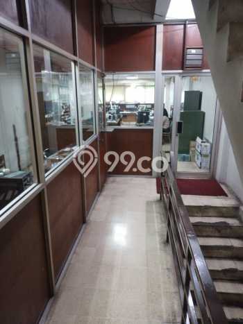 Ruko Dijual di Jakarta Pusat LT 137m2 & LB 279m2 Lokasi Terbaik! Ruko Dijual di Jakarta Pusat LT 137m2 & LB 279m2 Lokasi Terbaik!