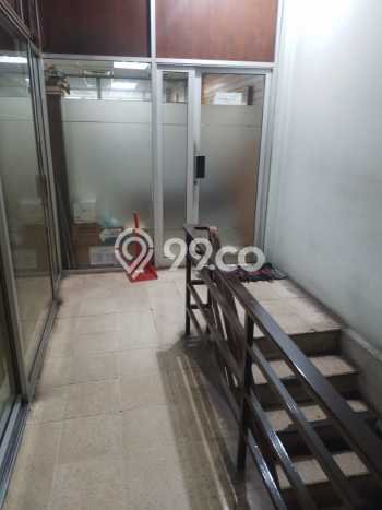 Ruko Dijual di Jakarta Pusat LT 137m2 & LB 279m2 Lokasi Terbaik! Ruko Dijual di Jakarta Pusat LT 137m2 & LB 279m2 Lokasi Terbaik!