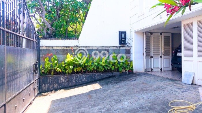 Rumah Luxury Modern Tanpa Renovasi di Pulomas Jakarta Timur Rumah Luxury Modern Tanpa Renovasi di Pulomas Jakarta Timur