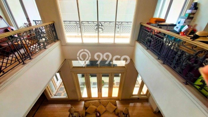 Rumah Luxury Modern Tanpa Renovasi di Pulomas Jakarta Timur Rumah Luxury Modern Tanpa Renovasi di Pulomas Jakarta Timur