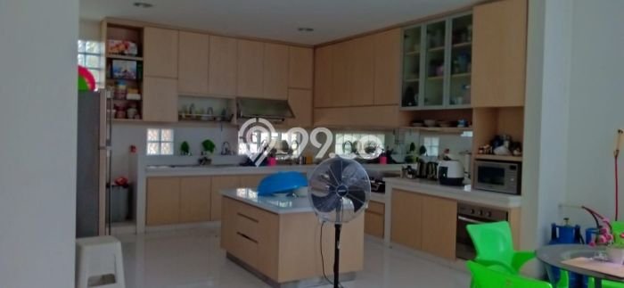 Hunian Eksklusif Siap Huni LT 270m2 di Kelapa Gading, Jakarta Utara Hunian Eksklusif Siap Huni LT 270m2 di Kelapa Gading, Jakarta Utara