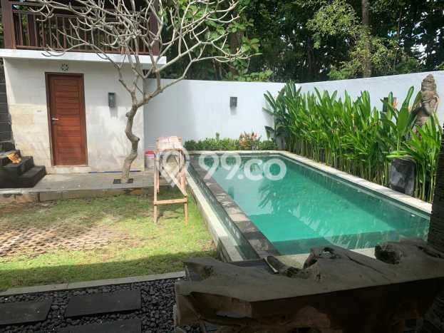 Vila Strategis di , Dimensi 178m2m², Lingkungan Nyaman untuk Anda Vila Strategis di , Dimensi 178m2m², Lingkungan Nyaman untuk Anda