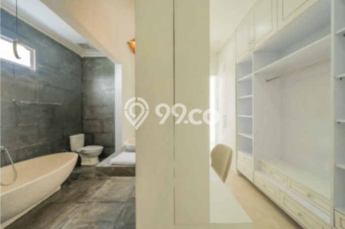 FOR SALE! Vila Kawasan , Luas 450m2m², Akses ke Fasilitas Umum FOR SALE! Vila Kawasan , Luas 450m2m², Akses ke Fasilitas Umum