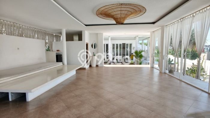 Dijual Vila Kawasan , Dimensi 613m2m², Posisi Strategis Dijual Vila Kawasan , Dimensi 613m2m², Posisi Strategis